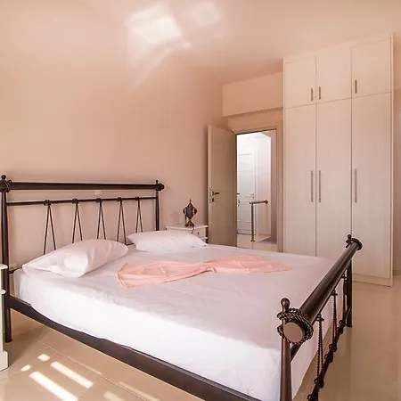 וילה Regina Villas